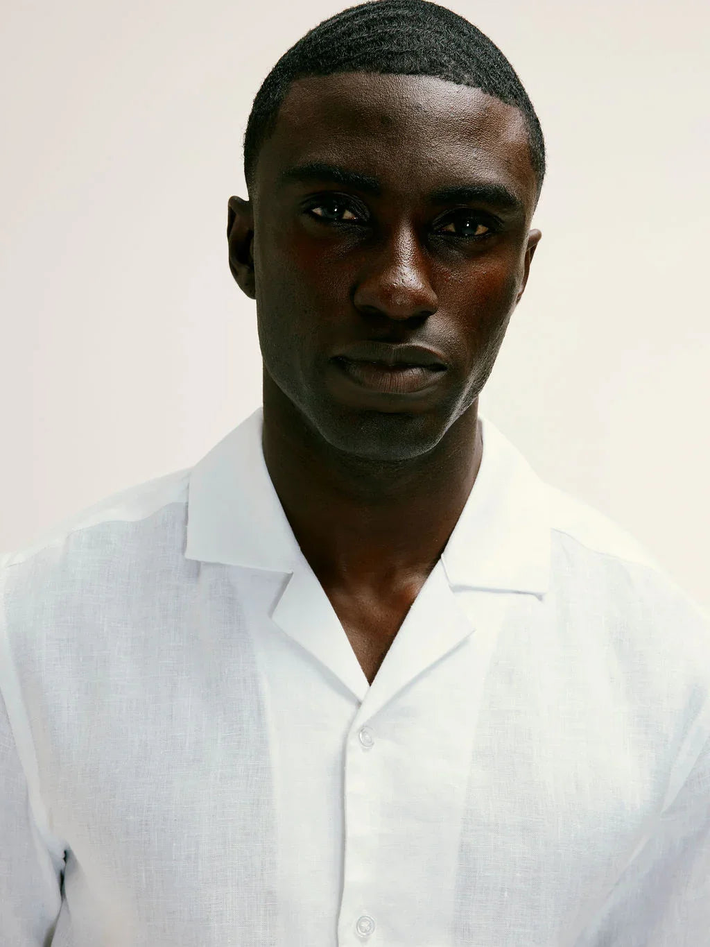 Arista Linen Cuban-Collar Shirt in Glacier White