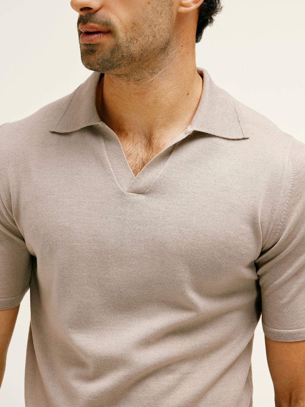 Extra Fine Merino Wool Polo in Taupe
