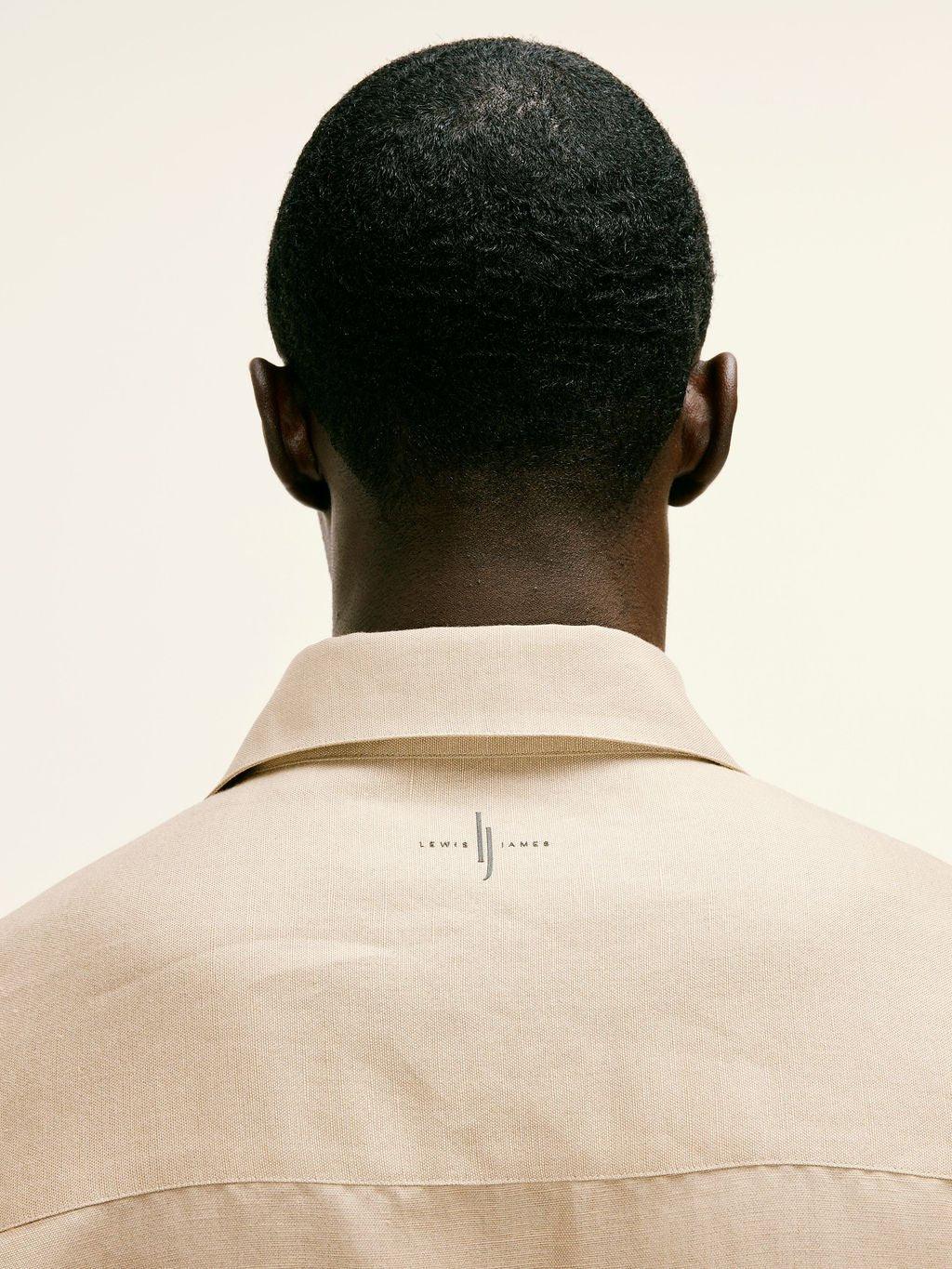 Cutaway Collar Linen - Viscose Shirt in gold - Lewis James