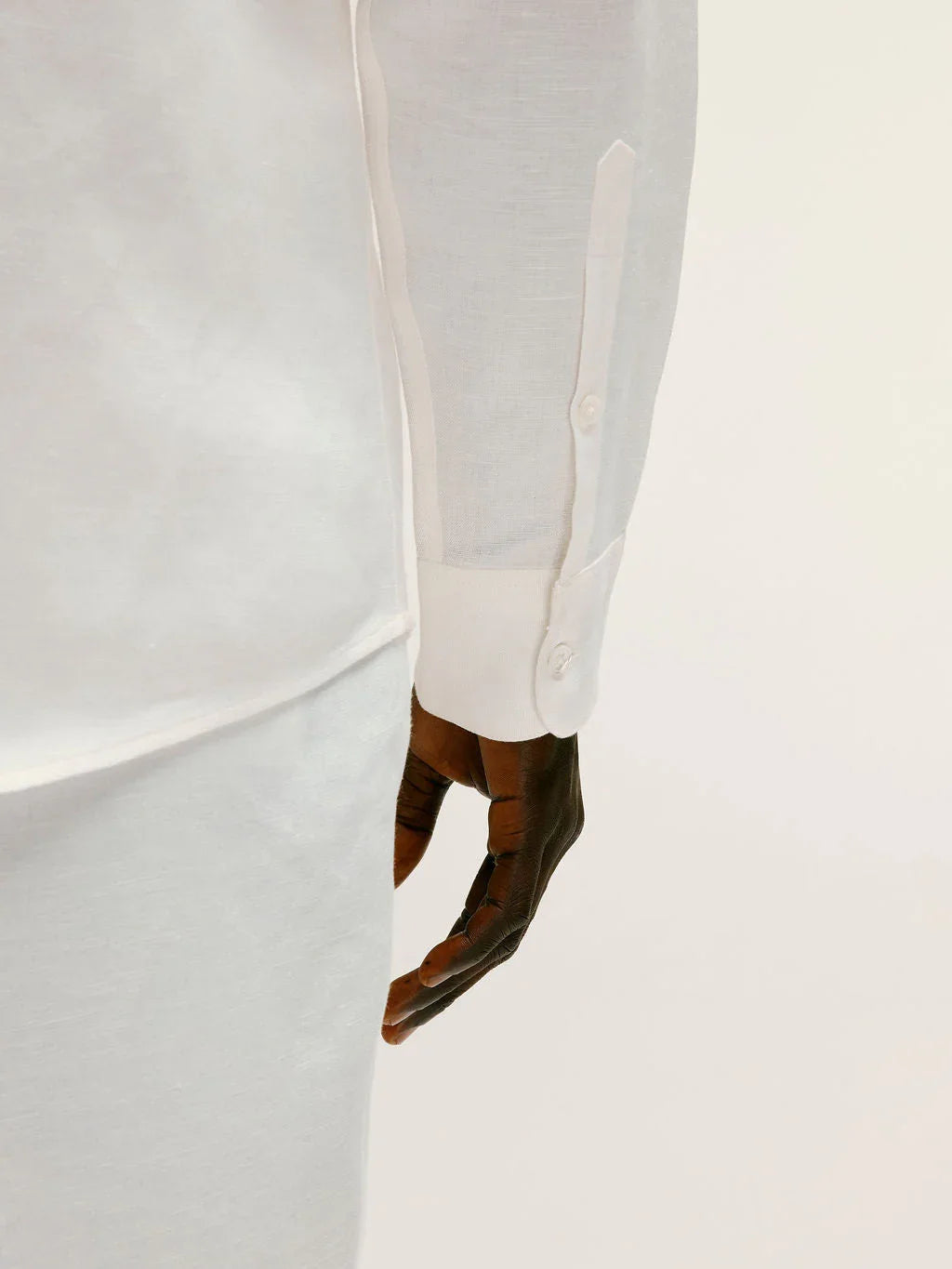 Cutaway Collar Linen - Viscose Shirt in White - Lewis James