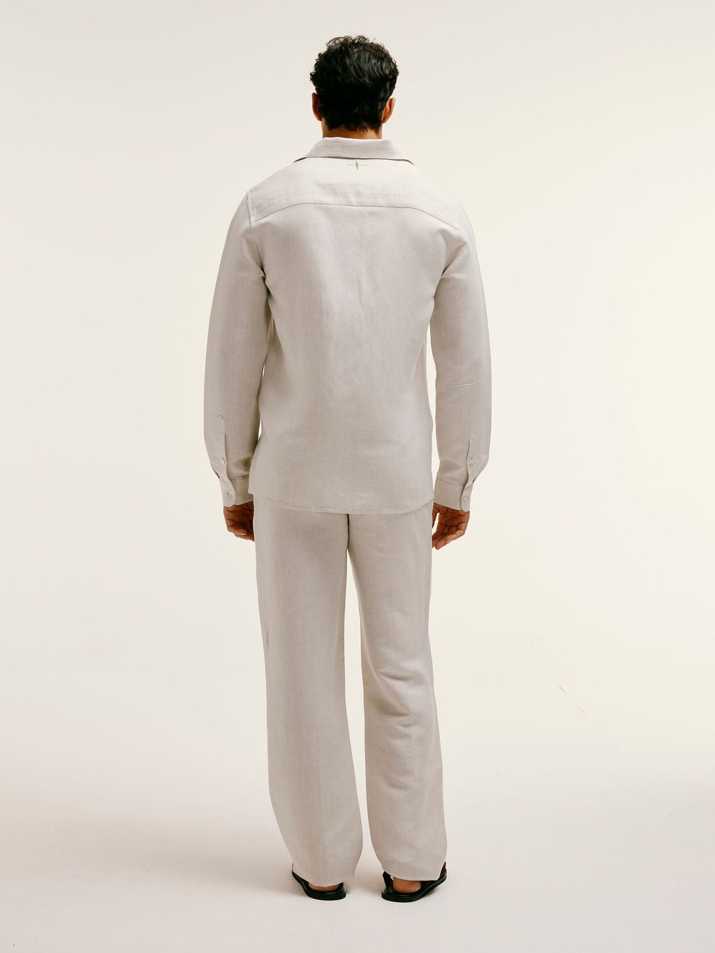 Long - Sleeve Linen - Viscose Shirt with chest pocket in Natural taupe - Lewis James
