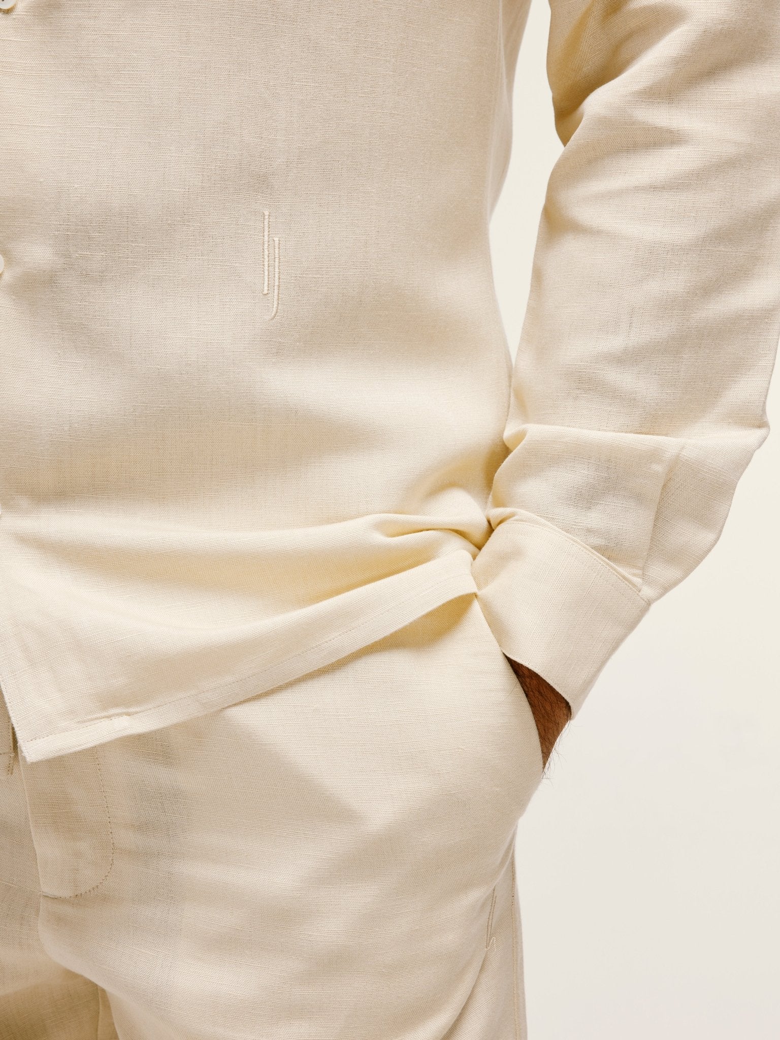 Relaxed Linen - Blend Shorts in natural stone - Lewis James