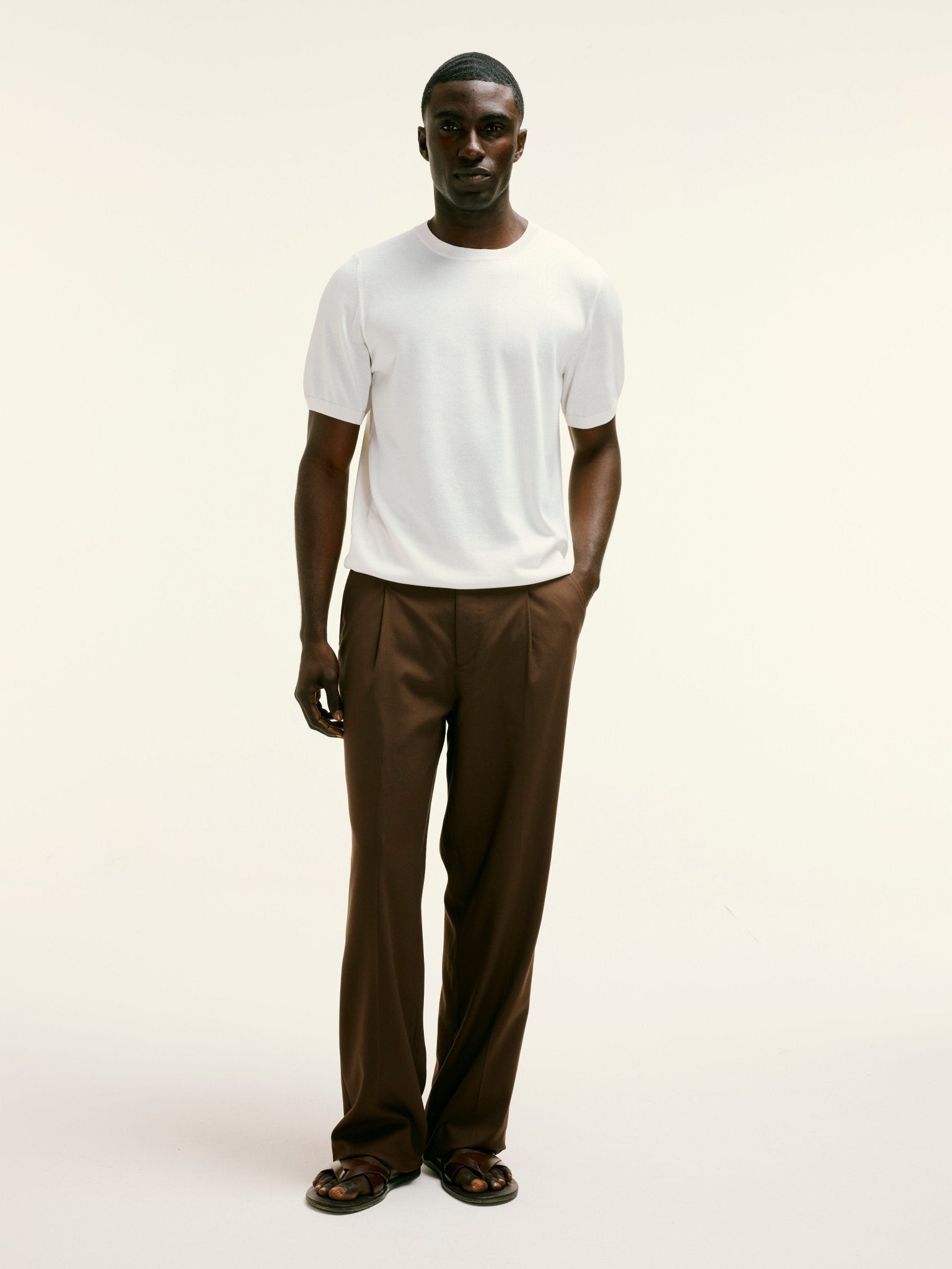 Cotton - silk classic fit Knitted T-Shirt in white - Lewis James