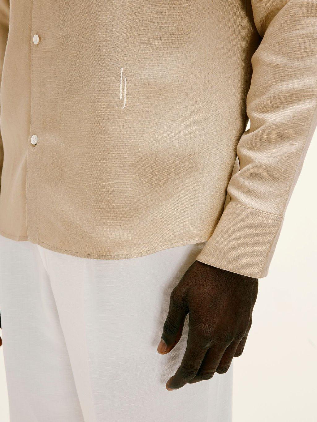 Cutaway Collar Linen - Viscose Shirt in gold - Lewis James