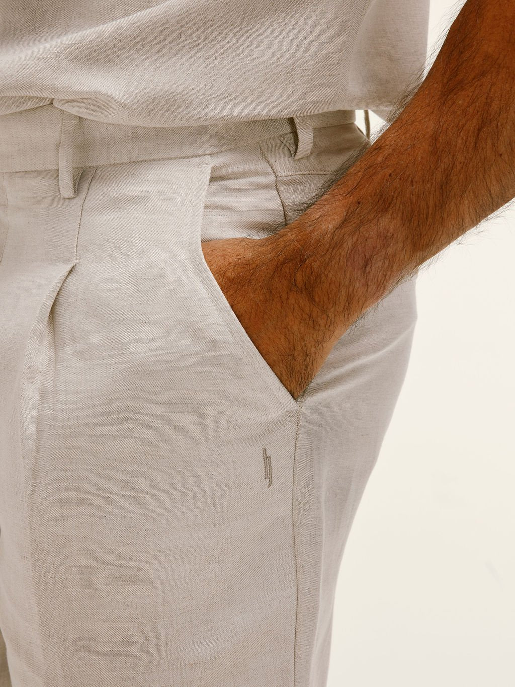 Straight - Fit Linen - Viscose Trousers in Natural Taupe - Lewis James