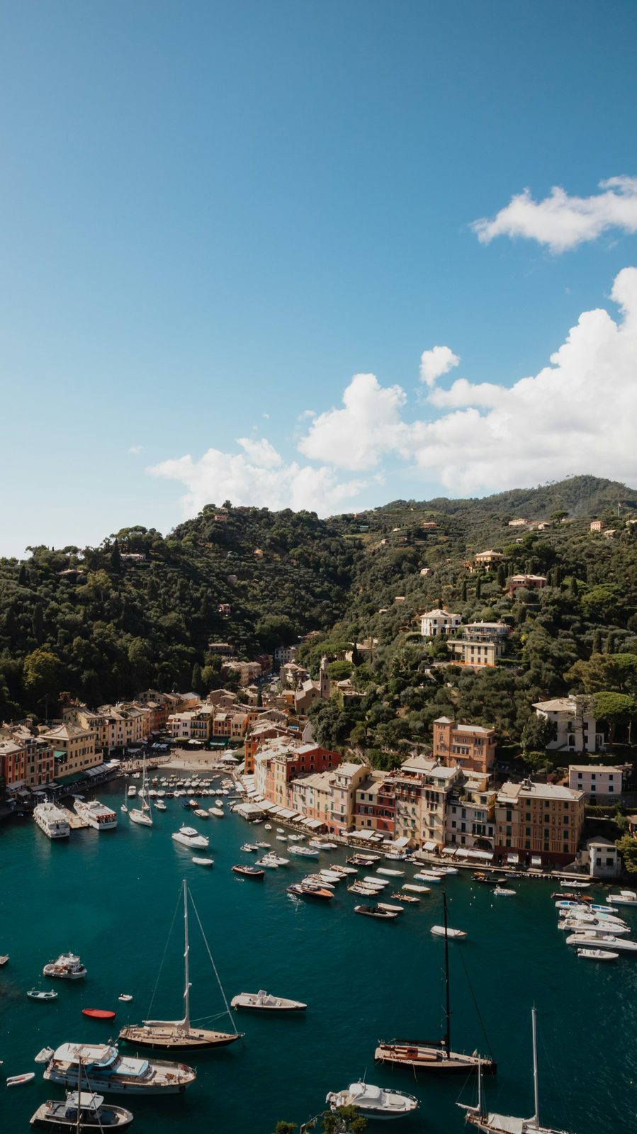 The climb to Castello Brown